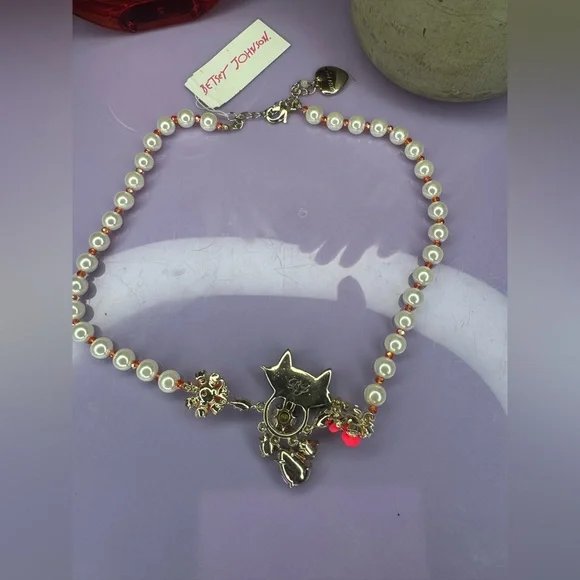 Betsey Johnson Multicolor Cat and Faux Pearl Necklace with Pink - Picture 6 of 13